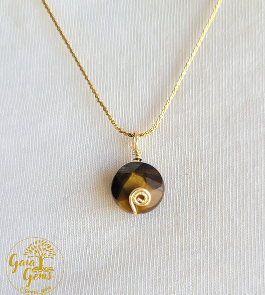 Amuleto del Despertar: Collar de Ojo de Tigre Facetado