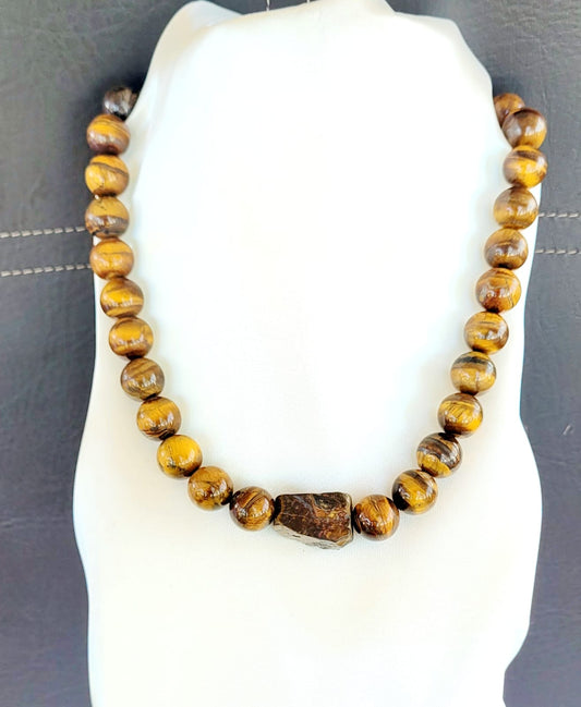 Collar Guardián de la Fortuna, hecho a mano, Ojo de Tigre para prosperidad y protección.